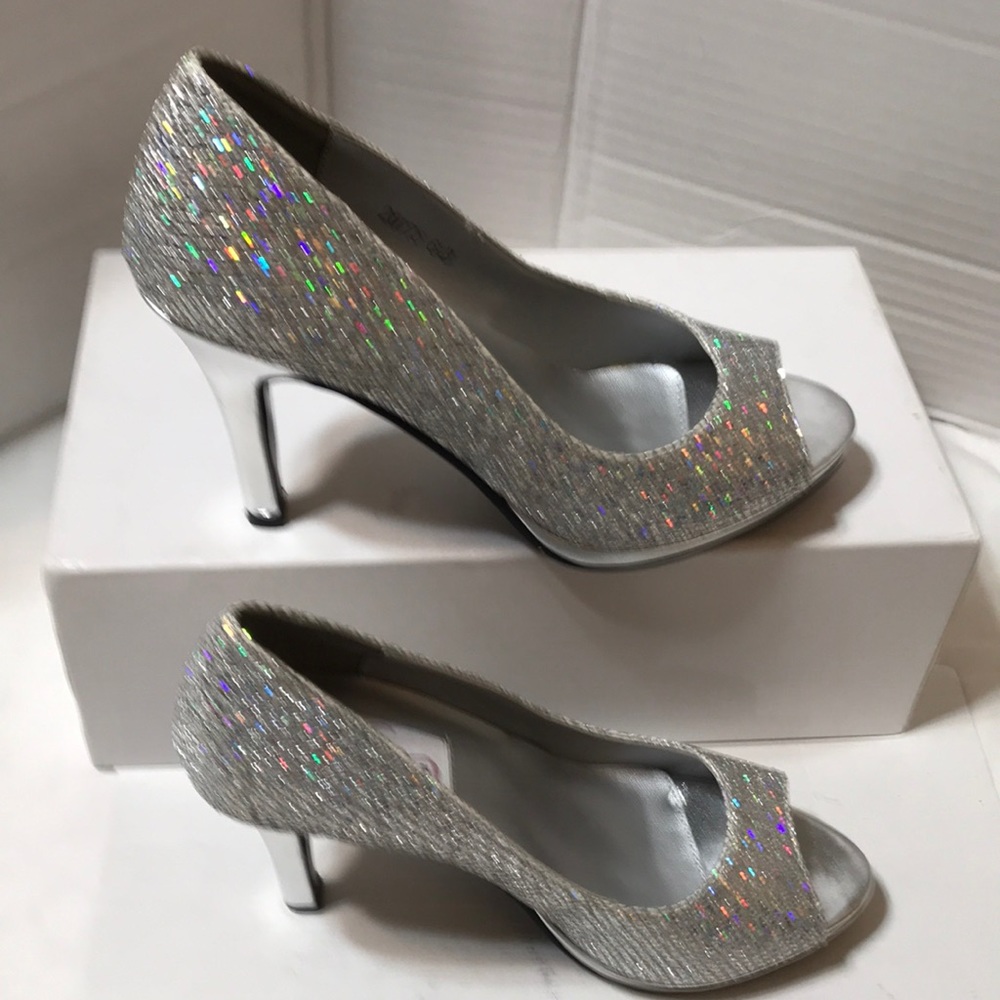 New! Dyeables platform bedazzled heels